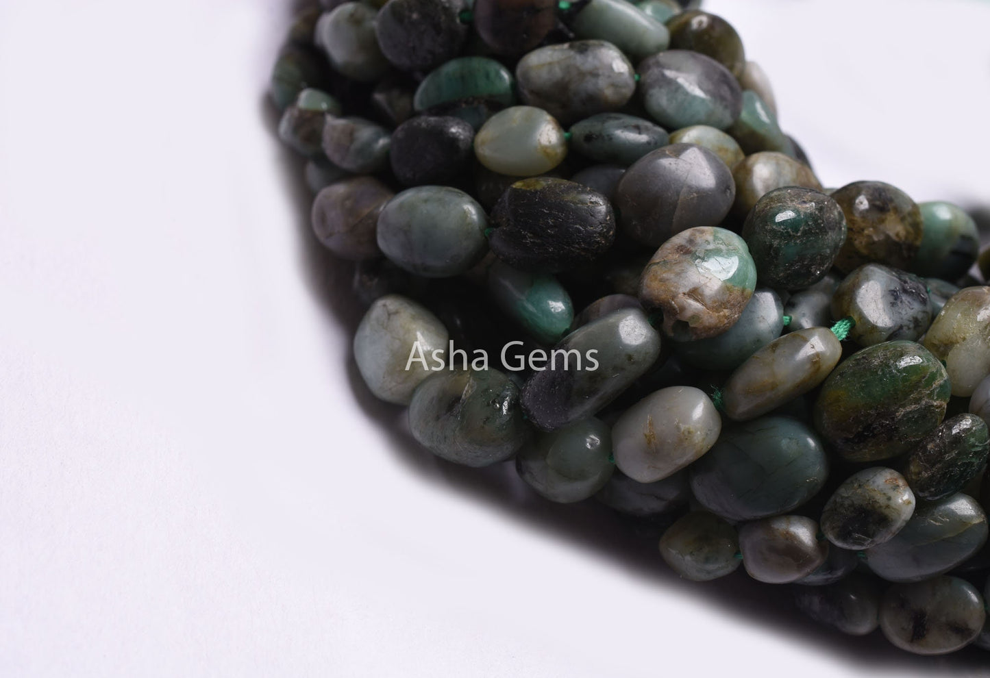 Natural Emerald Smooth Oval Shape Gemstone Beads,12" Strand Shaded Sakota Emerald Oval Uneven Handmade Plain Beads, Emerald Loose Beads SALE
