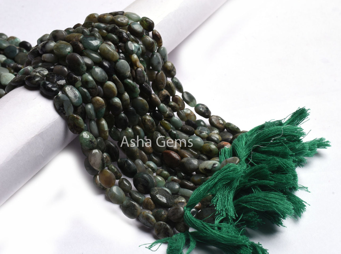 Natural Emerald Smooth Oval Shape Gemstone Beads,12" Strand Shaded Sakota Emerald Oval Uneven Handmade Plain Beads, Emerald Loose Beads SALE